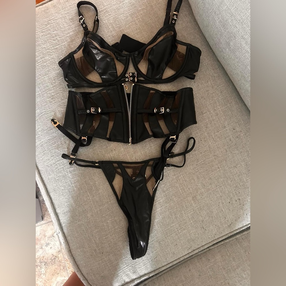 Lingerie - Honey Birdette